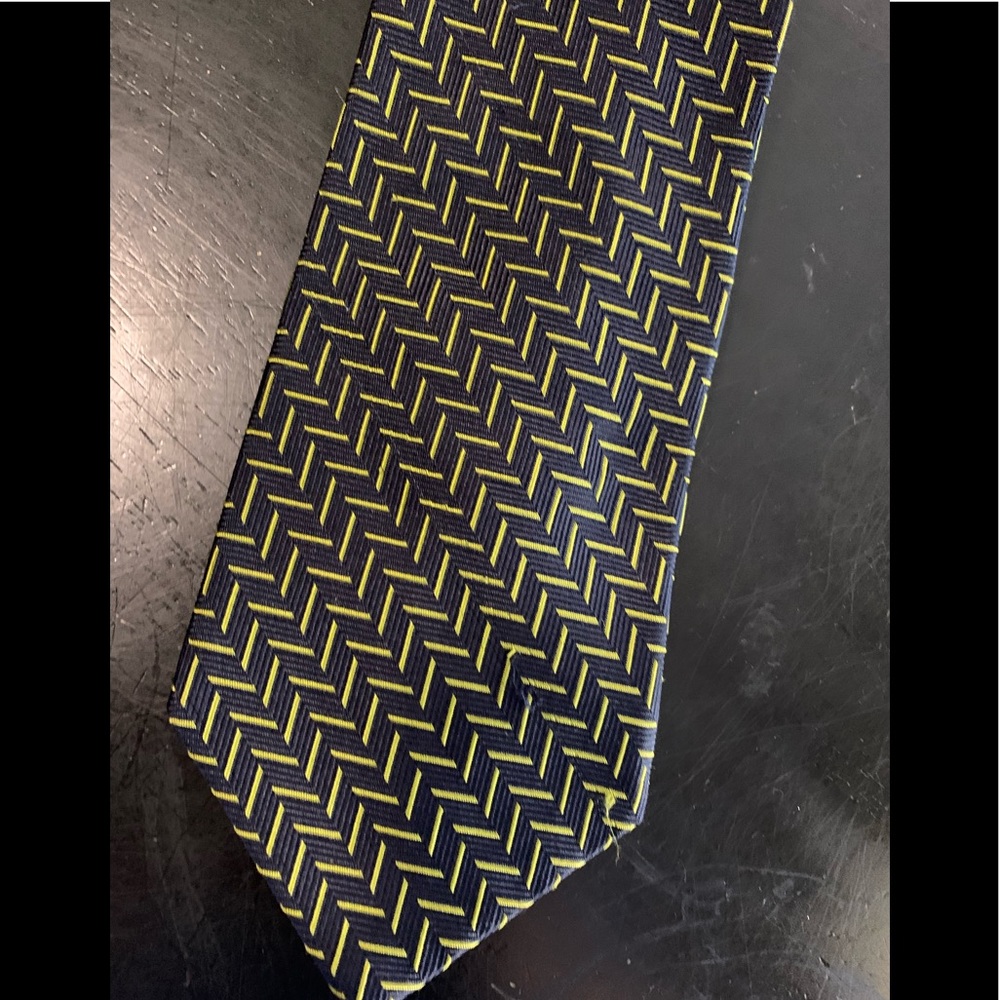 Brooks brothers tie